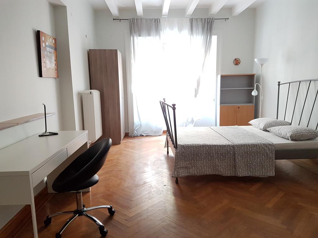 Errathens Pine Red And Taupe - Athens Center Appartement Buitenkant foto