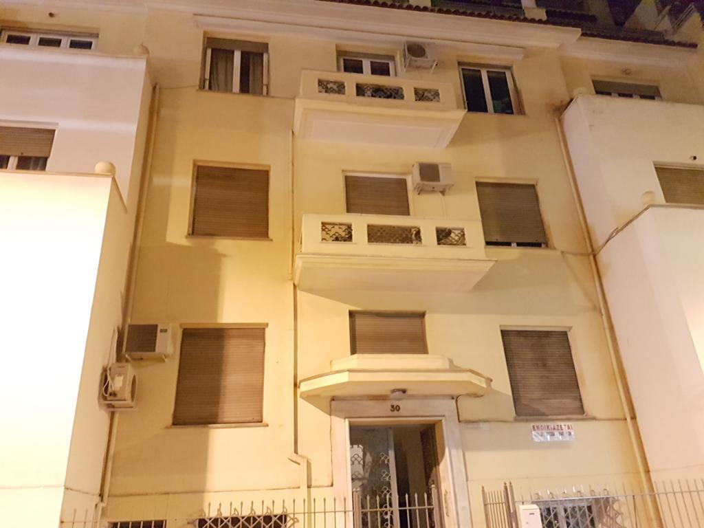 Errathens Pine Red And Taupe - Athens Center Appartement Buitenkant foto