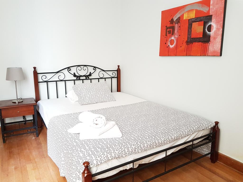 Errathens Pine Red And Taupe - Athens Center Appartement Buitenkant foto