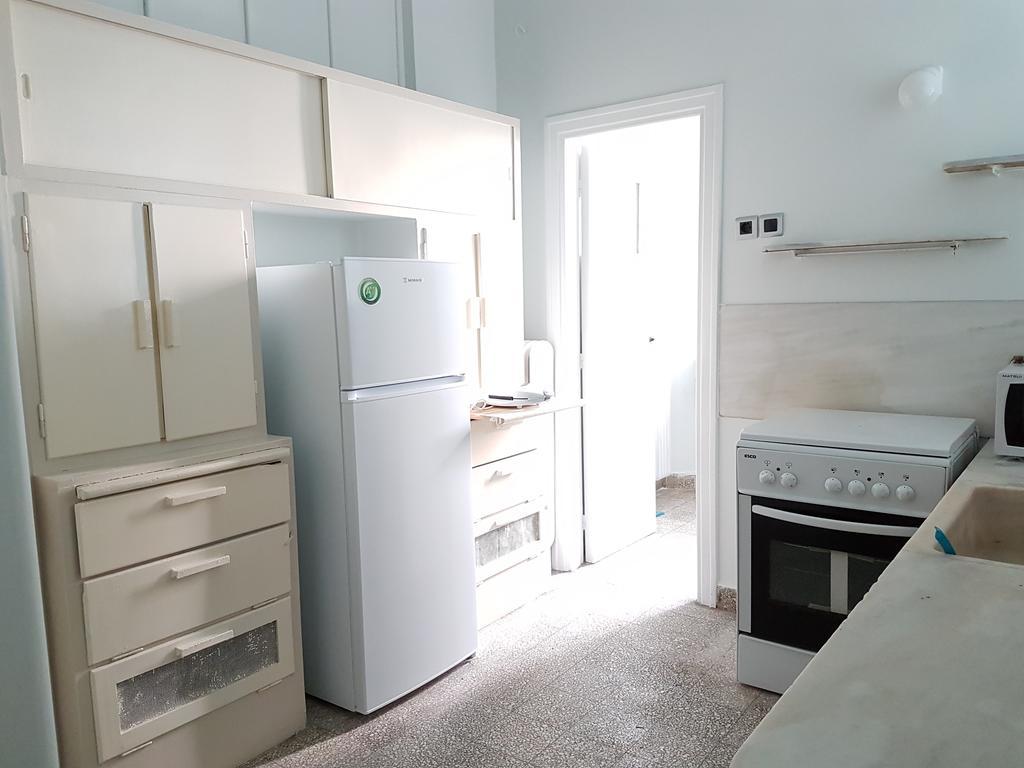 Errathens Pine Red And Taupe - Athens Center Appartement Buitenkant foto