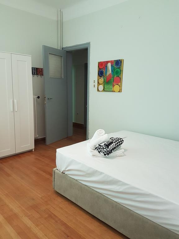 Errathens Pine Red And Taupe - Athens Center Appartement Buitenkant foto