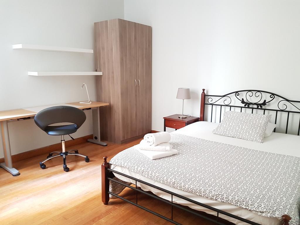 Errathens Pine Red And Taupe - Athens Center Appartement Buitenkant foto