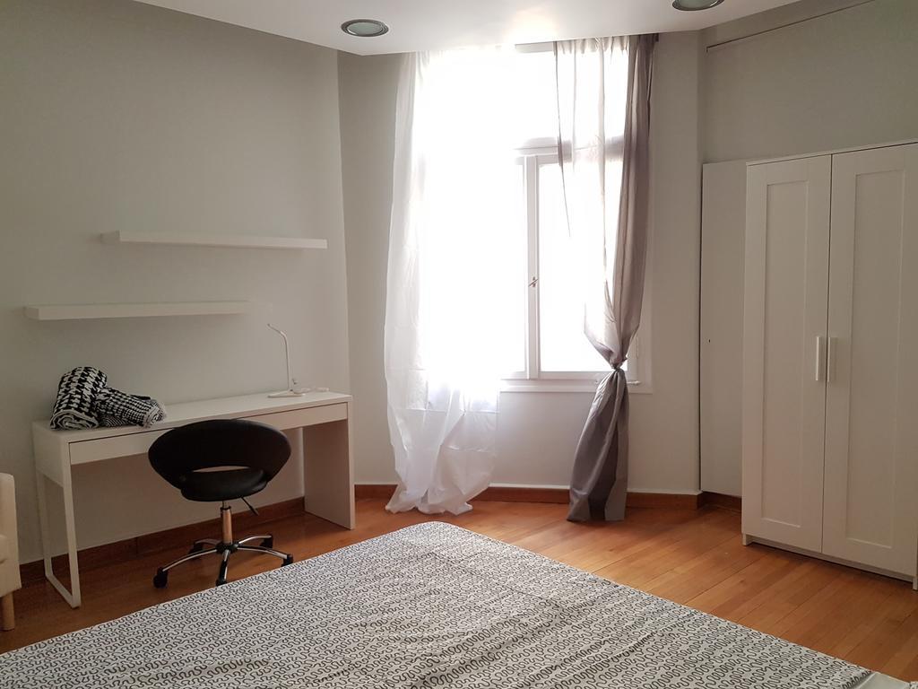 Errathens Pine Red And Taupe - Athens Center Appartement Buitenkant foto