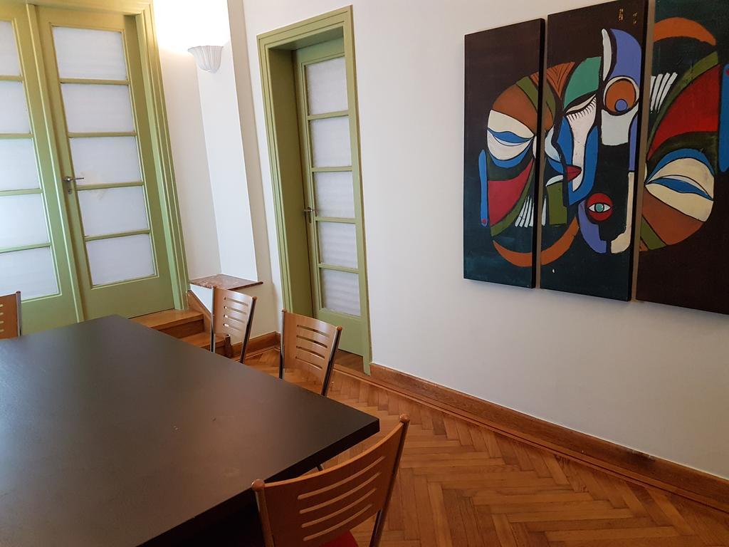 Errathens Pine Red And Taupe - Athens Center Appartement Buitenkant foto