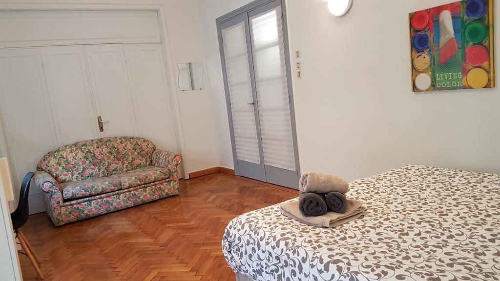 Errathens Pine Red And Taupe - Athens Center Appartement Buitenkant foto